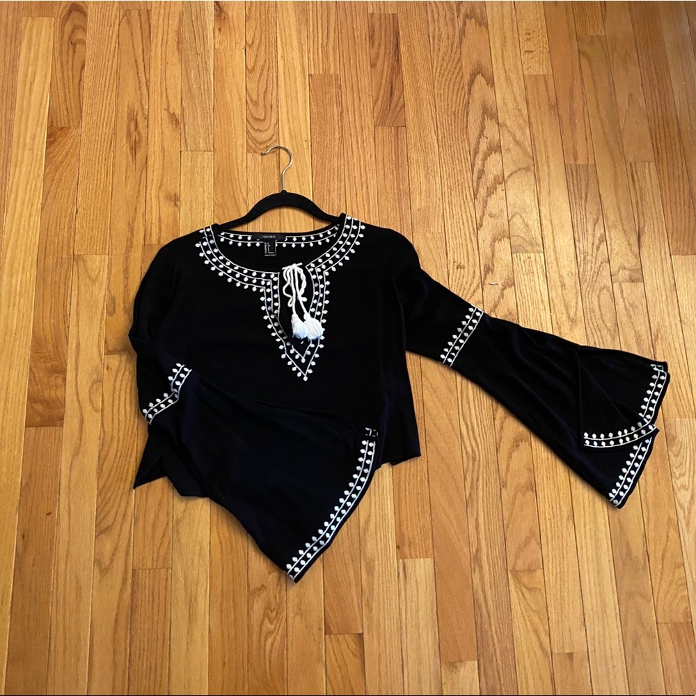 Black bell sleeve crop top